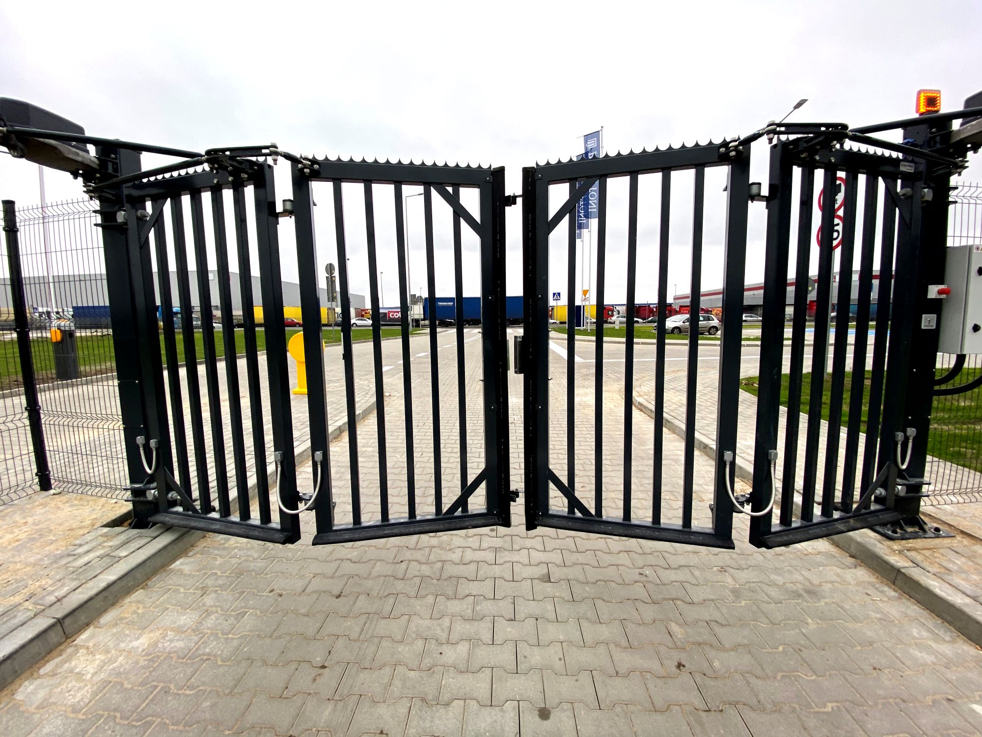 Een betrouwbare en snelopenende poort om uw toegang te controleren - De Faldivia® speed folding gate