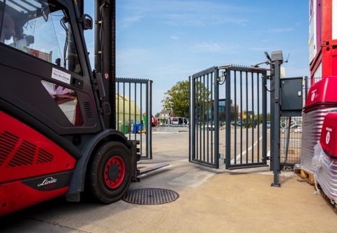 Speed Folding Gate